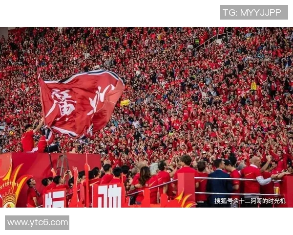 广州足球队逆袭之路：从低谷到巅峰的奋斗与荣耀纪实